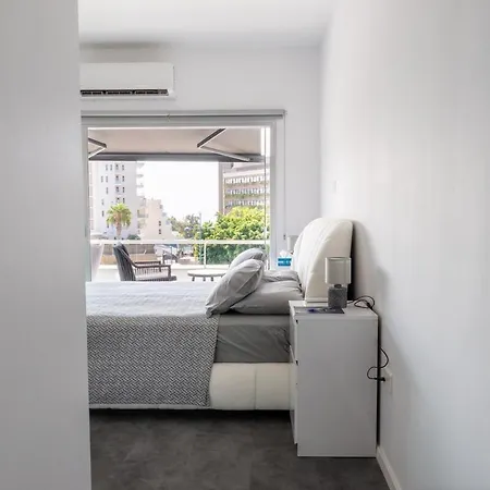 Belora Modern Studio, Sea View 100m To 公寓