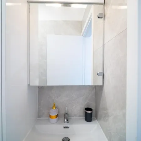 Belora Modern Studio, Sea View 100m To Apartamento Limassol