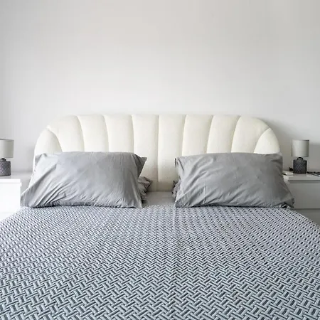 Belora Modern Studio, Sea View 100m To * Limassol